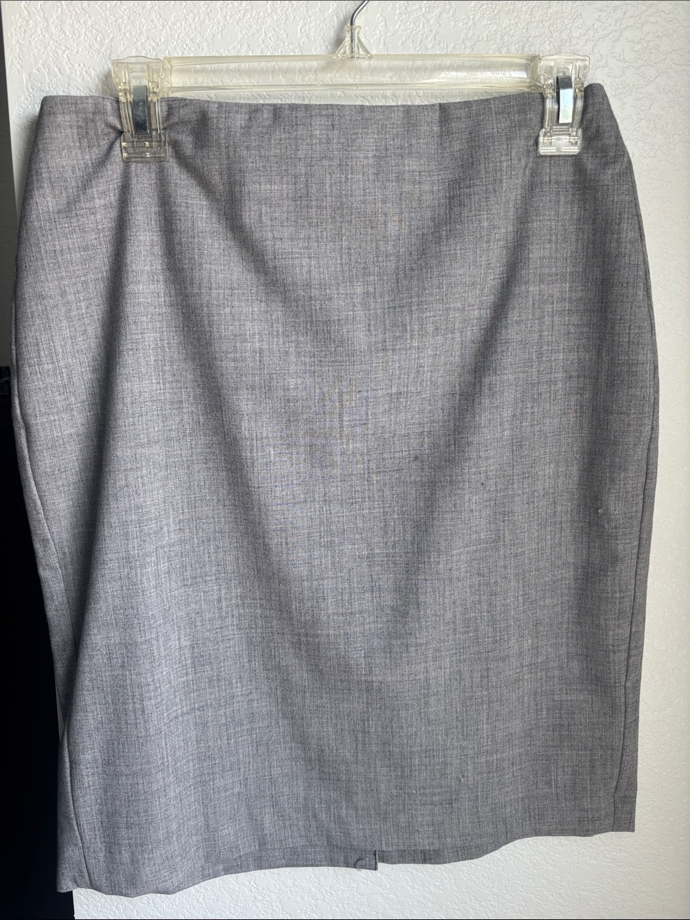Banana Republic Gray Pencil Skirt - Sleek Work Staple